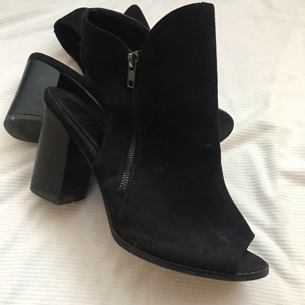 Misguided Black Peep Toe Booties - image 6